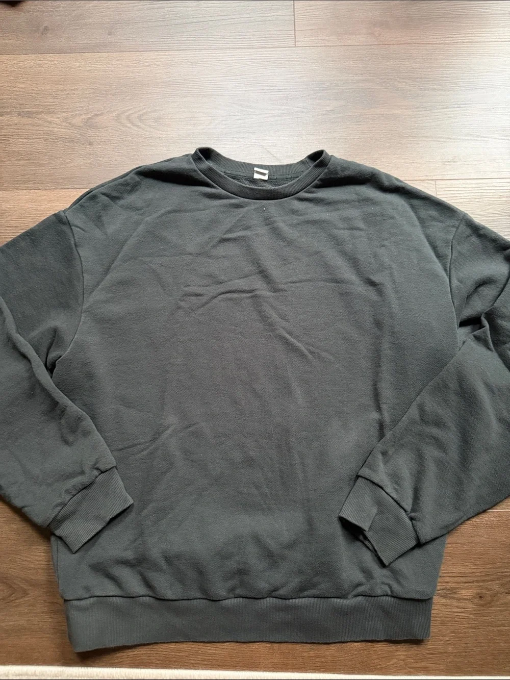 Alo Yoga Dark Green Crewneck Long Sleeve